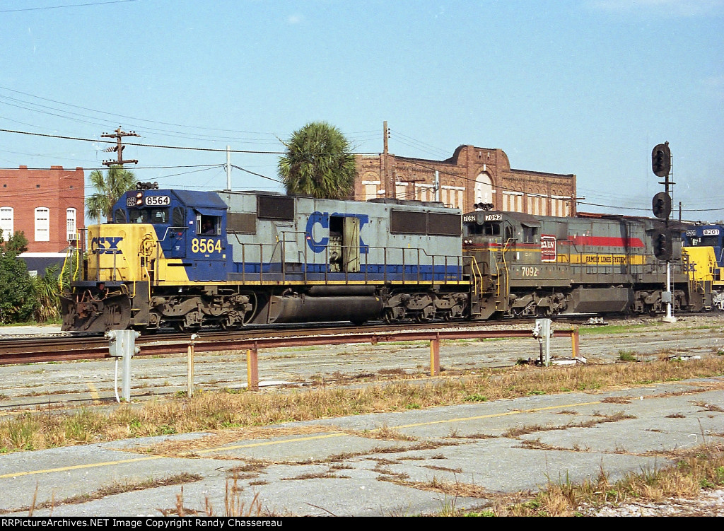 CSX 8564